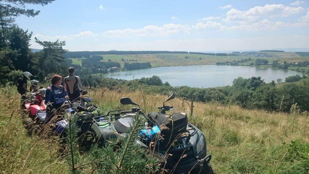 randonnee quad auvergne