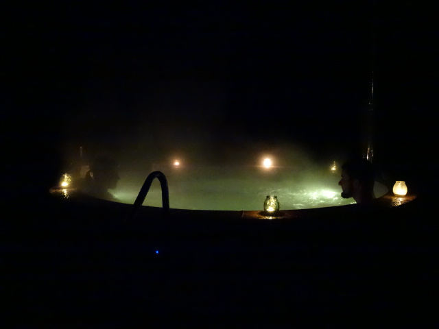 Une séance privée de bain chaud Norvégien en amoureux ...